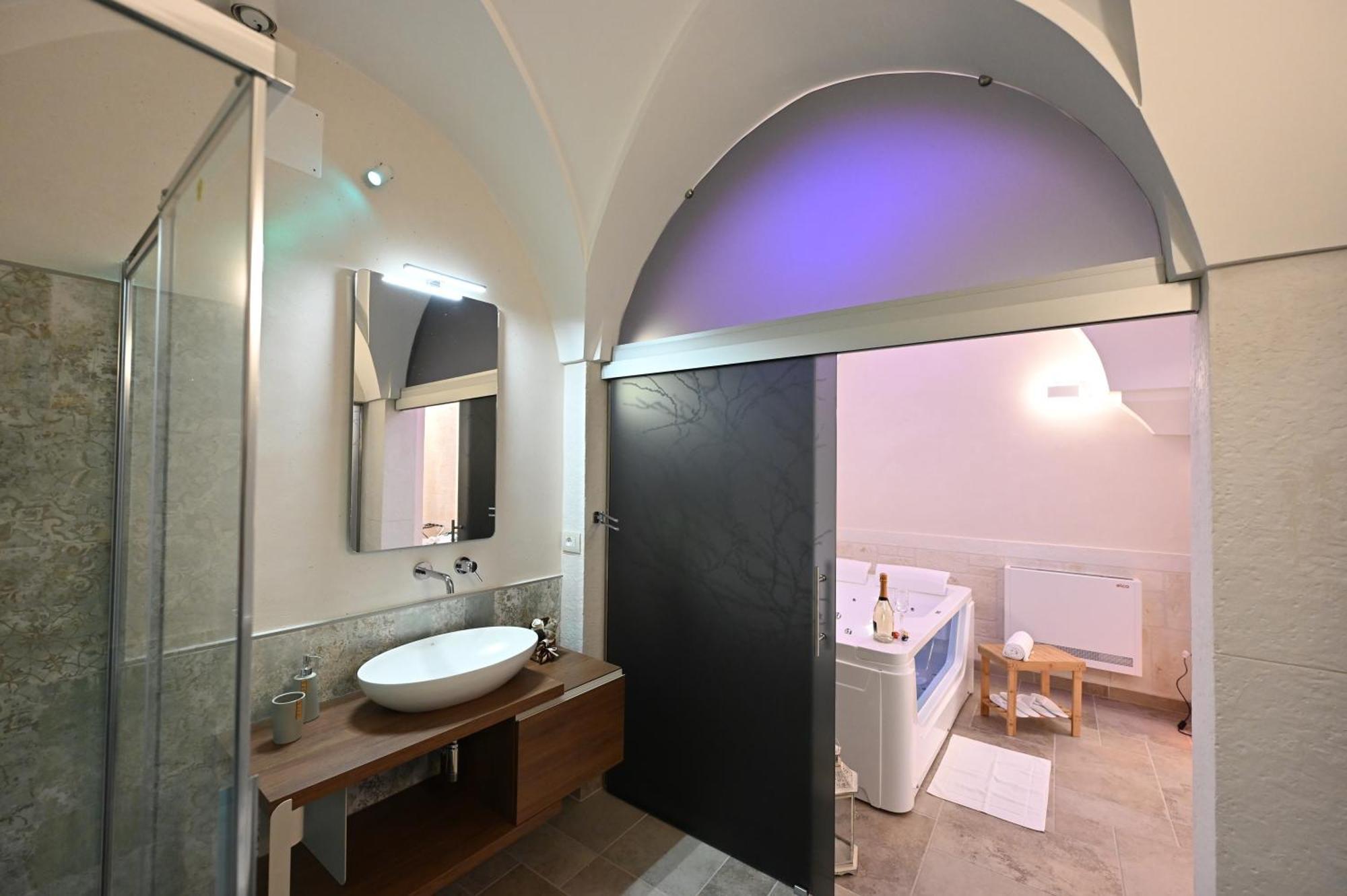 Suite Laurel Spa Con Idromassaggio Фазано Экстерьер фото